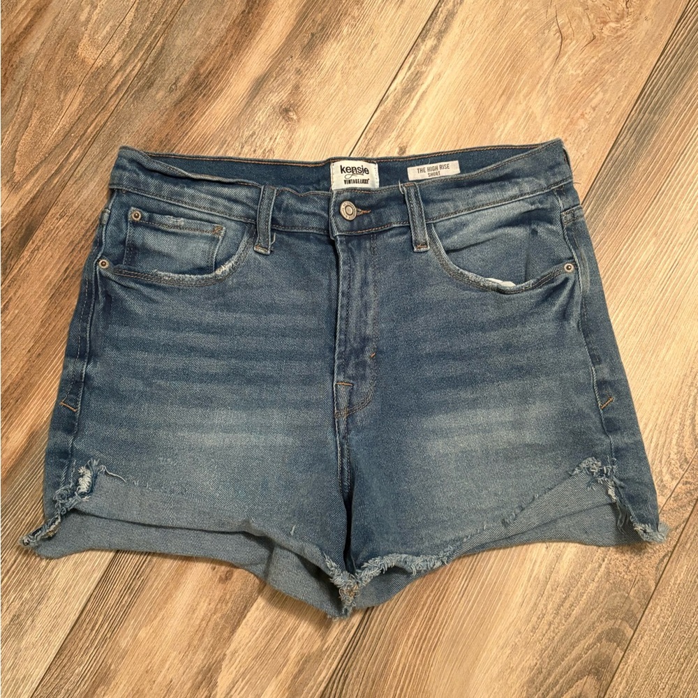 Kensie Vintage Luxe high rise Denim Shorts